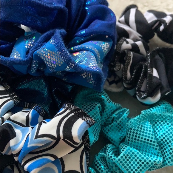 6 Gymnast scrunchies🌟🤸🏻♂️🌸 - Picture 2 of 2